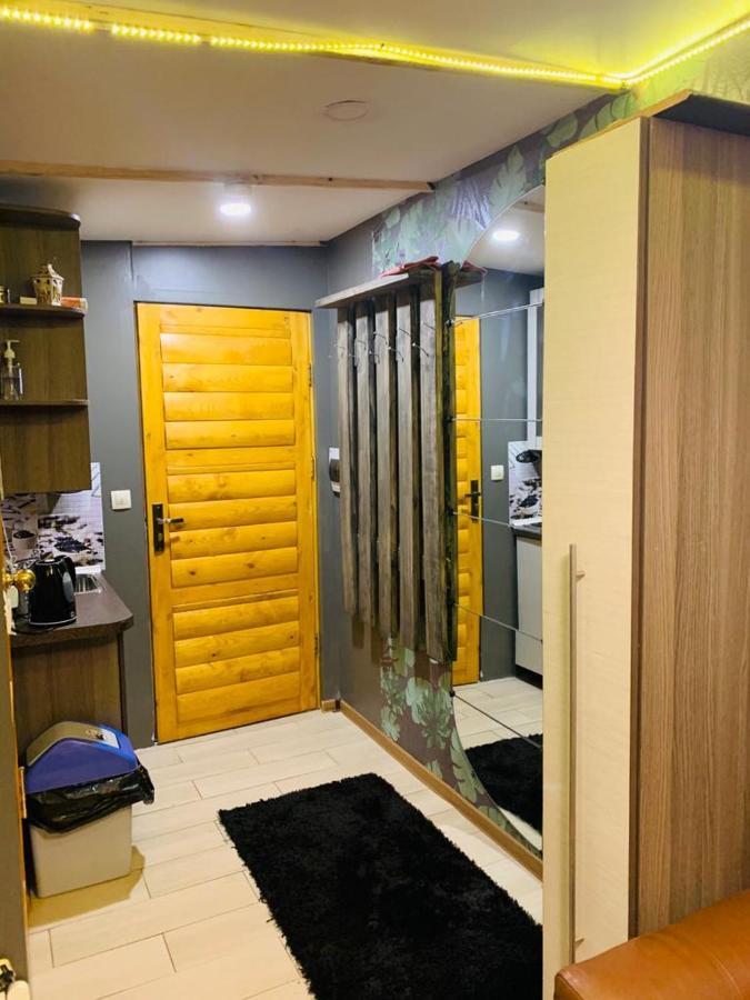 Martin Guest House 文茨皮尔斯 外观 照片