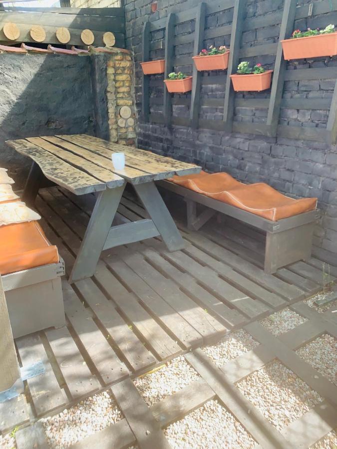 Martin Guest House 文茨皮尔斯 外观 照片