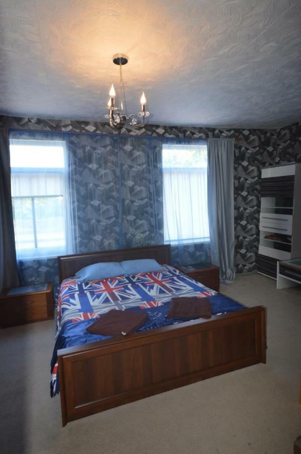 Martin Guest House 文茨皮尔斯 外观 照片
